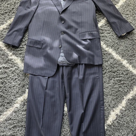 ERMENEGILDO ZEGNA Navy Blue Wool Pinstripe 2 PC Suit 46 R (EU 56)